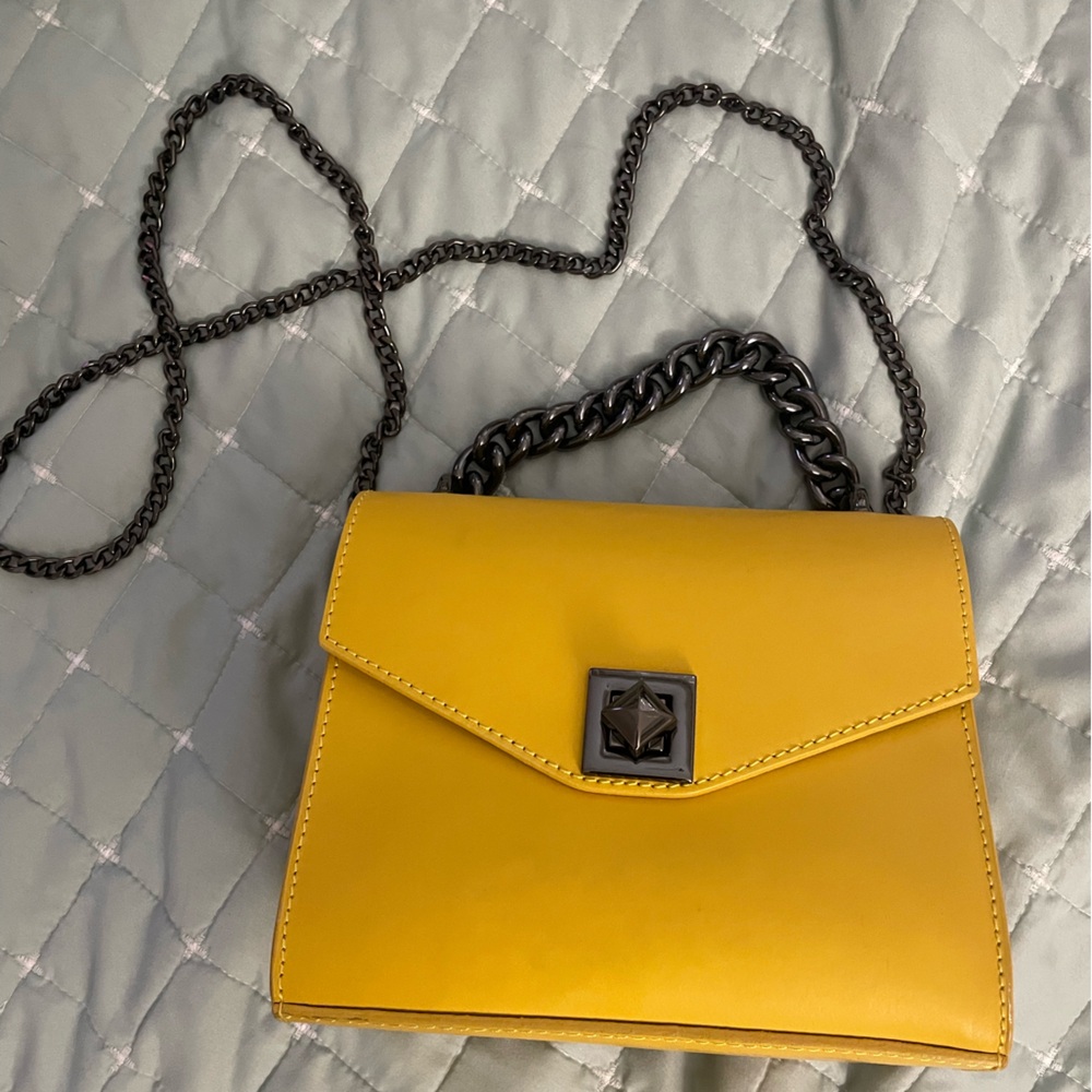 Persaman New York Yellow Crossbody Bag Smooth Leather